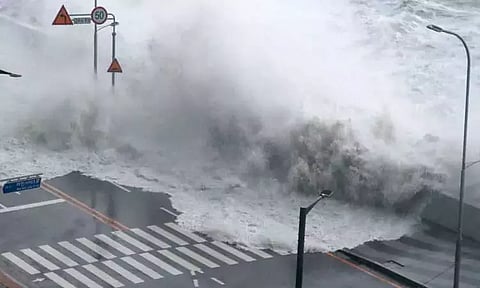 கனடாவில் சக்தி வாய்ந்த 'பியோனா' புயல் கரையை கடந்தது! 5 லட்சத்துக்கும் மேற்பட்ட மக்கள் மின்சாரம் இல்லாமல் தவிப்பு!