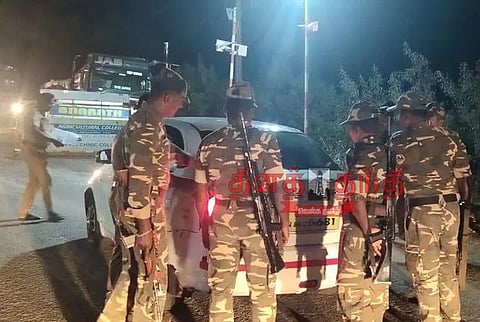 போலீசார் வாகன சோதனை