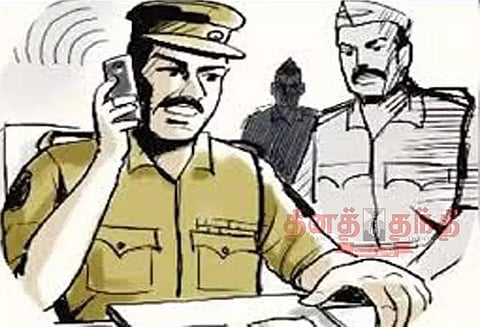 சோதனைச்சாவடிகள் அமைத்து போலீசார் தீவிர கண்காணிப்பு