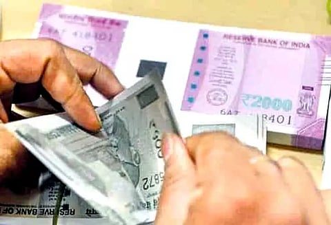 டாலருக்கு நிகரான இந்திய ரூபாயின் மதிப்பு மீண்டும் வீழ்ச்சி