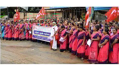 அங்கன்வாடி ஊழியர்கள் ஆர்ப்பாட்டம்