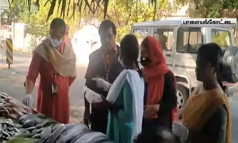 நெல்லையில் மீன் கடைகளில் உணவு பாதுகாப்பு அதிகாரிகள் அதிரடி சோதனை - ரசாயனம் ஏற்றப்பட்ட மீன்கள் பறிமுதல்