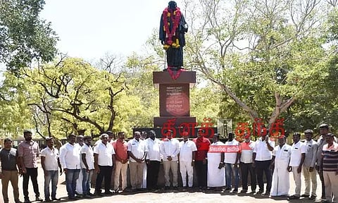 சி.பா.ஆதித்தனார் சிலைக்கு மாலை அணிவித்து மரியாதை