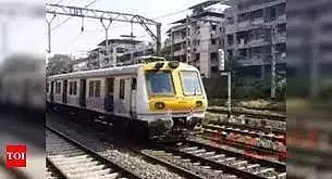 சிக்னல் கோளாறு காரணமாக ரெயில்கள் நடுவழியில் நிறுத்தம்