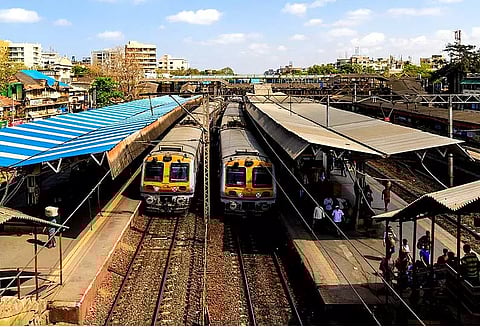 வசாய் ரெயில் நிலையம் அருகே விபசார அழகிகளின் தொல்லை அதிகரிப்பு- காவல் துறை கடமையாற்றுமா?