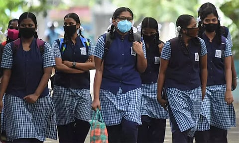 அரசு பள்ளியில் சிறப்பு வகுப்புகள் நடத்துங்கள் - பள்ளிக்கல்வித்துறை உத்தரவு