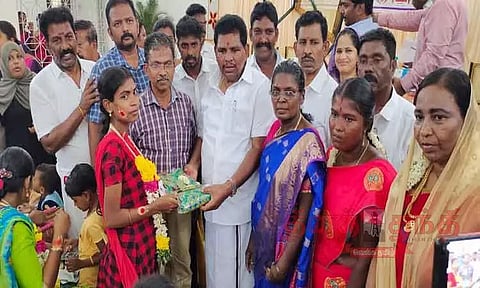 சமுதாய வளைகாப்பு விழா; அமைச்சர் பங்கேற்பு