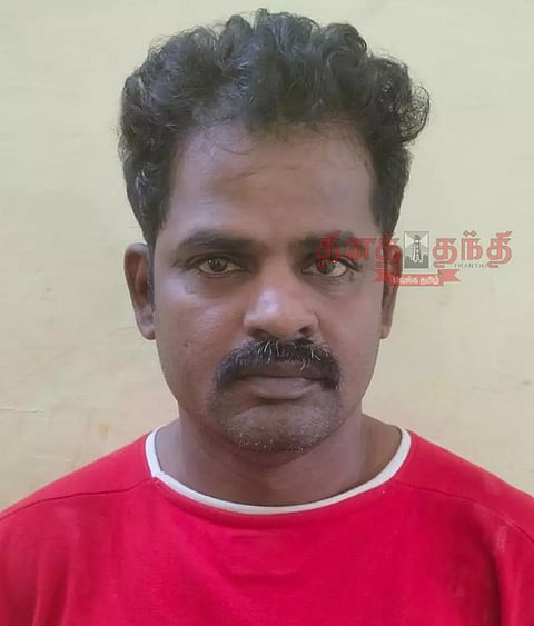 பூட்டிய வீடுகளில் கைவரிசை காட்டிய கொள்ளையன் கைது