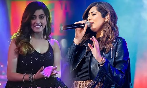 கவர்ச்சியிலும் கலக்கும் பாடகி