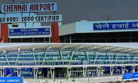 சென்னை விமான நிலையத்தில் ரூ.8 கோடி போதை பவுடர் பறிமுதல் - வெளிநாட்டு பெண் கைது