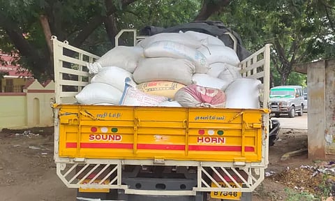 3 டன் ரேஷன் அரிசியுடன் மினி லாரி பறிமுதல்