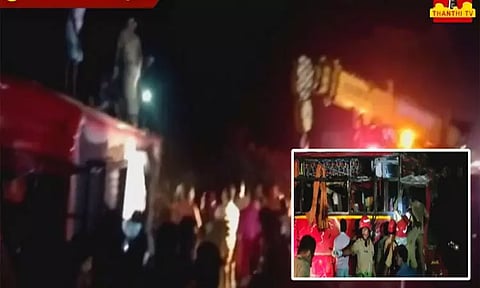 கேரளாவில் அரசு பேருந்து - பள்ளி சுற்றுலா பேருந்து மோதி கோர விபத்து - 9 பேர் பலி