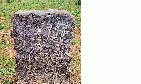 வாமனன் உருவம் பொறித்த எல்லைக்கல் கண்டெடுப்பு