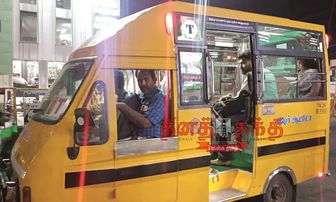கரூரில் வருமானம் இல்லாமல் ஷேர் ஆட்டோ டிரைவர்கள் தவிப்பு
