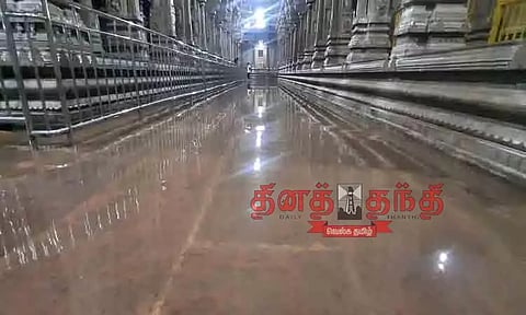 ராமேசுவரம் கோவிலுக்குள் மழைநீர் புகுந்தது