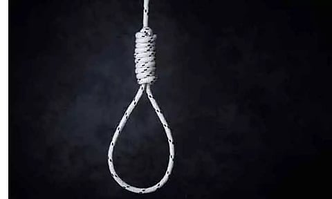 10-ம் வகுப்பு மாணவி தூக்குப்போட்டு தற்கொலை