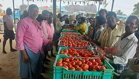 வரத்து குறைந்ததால் தக்காளி விலை அதிகரிப்பு