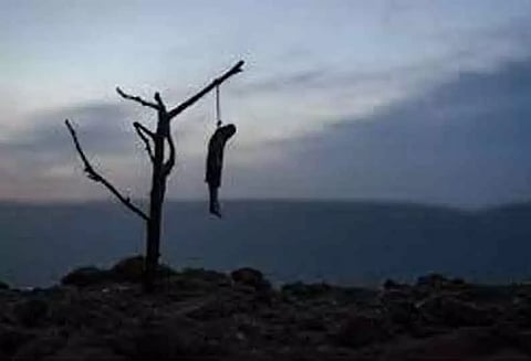 தனியார் நிறுவன ஊழியர் தற்கொலை