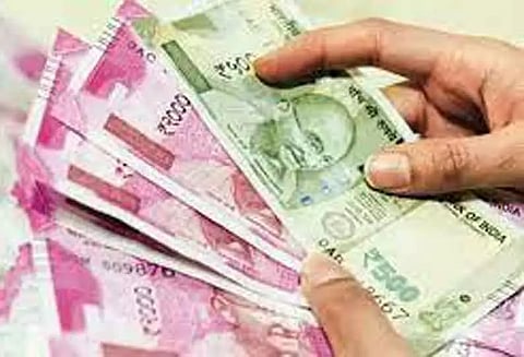 அரசு போக்குவரத்து கழக தொழிலாளர்களுக்கு 25 சதவீத தீபாவளி போனஸ் வழங்க வேண்டும்-ஏ.ஐ.டி.யூ.சி. தொழிற்சங்க கூட்டத்தில் தீர்மானம்