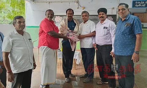 கல்வி அலுவலருக்கு வாழ்த்து