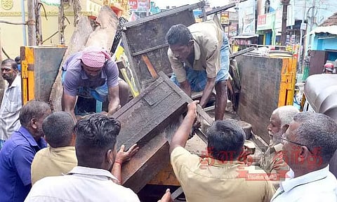 திறந்த வெளியில் உணவு தயாரிப்பு: நாகர்கோவிலில் 9 ஓட்டல்களில் புரோட்டா கல் பறிமுதல்;அதிகாரிகள் நடவடிக்கை