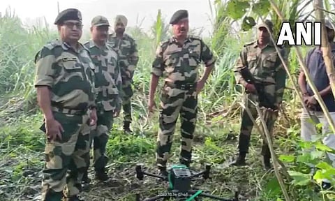 பாகிஸ்தானில் இருந்து இந்தியாவுக்குள் நுழைந்த ஆளில்லா விமானம்; பஞ்சாப் எல்லைப் பகுதியில் தீவிர தேடுதல் வேட்டை!