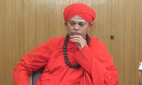 கர்நாடக முருக மடாதிபதி மீது மேலும் ஒரு வழக்கு: சமையல்கார பெண்ணின் மகள்களை பாலியல் வன்கொடுமை செய்ததாக புகார்