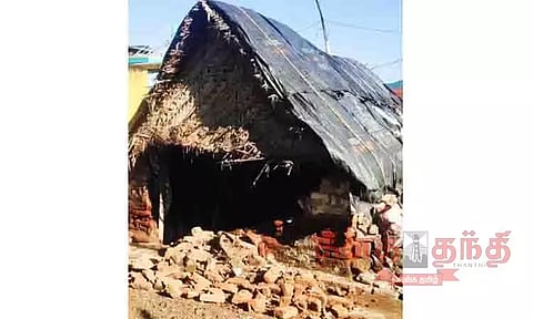 பலத்த மழையால் வீட்டின் சுவர்கள் இடிந்தன