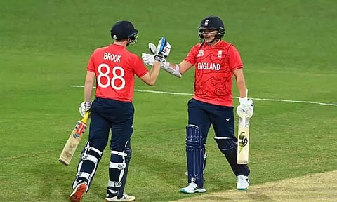 டி20 உலகக்கோப்பை பயிற்சி ஆட்டம்...பாகிஸ்தானை வீழ்த்தி இங்கிலாந்து அணி அசத்தல் வெற்றி