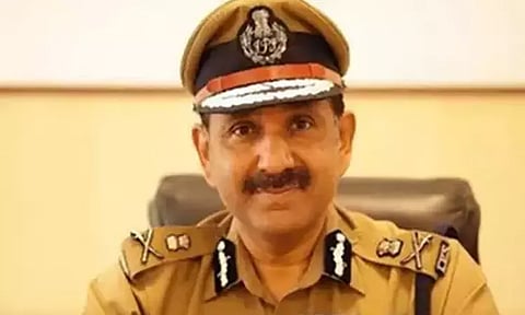 அம்பத்தூரில் நள்ளிரவில் கடையை மூடச்சொல்லி ஓட்டல் உரிமையாளரை மிரட்டிய சப்-இன்ஸ்பெக்டர் பணியிடை நீக்கம்