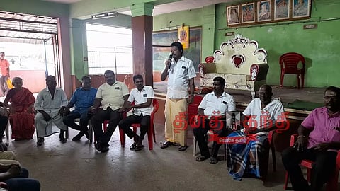 ரெயில்வே மேம்பாலம் அமைக்க கையகப்படுத்திய நிலத்துக்கு நஷ்ட வழங்கக்கோரி ஆர்ப்பாட்டம் நடத்த முடிவு