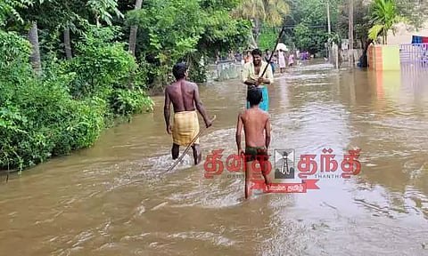 கொள்ளிடம் ஆற்றில் வெள்ளப்பெருக்கு