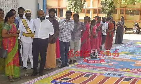 வாக்காளர்களுக்கான விழிப்புணர்வு கோலப்போட்டி