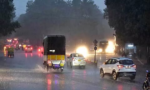 அடுத்த 4 நாட்கள் மழை பெய்ய வாய்ப்பு: பெங்களூருவுக்கு 'மஞ்சள் அலர்ட்'