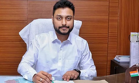 திருப்பூர் சப்-கலெக்டராக நடிகர் சின்னி ஜெயந்த் மகன் பதவியேற்பு