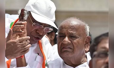 காங்கிரஸ் தலைவர் தேர்தலில் வென்ற மல்லிகார்ஜூன கார்கேவுக்கு தேவேகவுடா வாழ்த்து