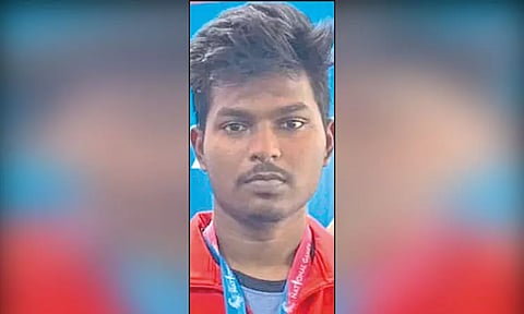 உலக துப்பாக்கி சுடுதல்: சென்னை கல்லூரி மாணவர் தங்கம் வென்றார்