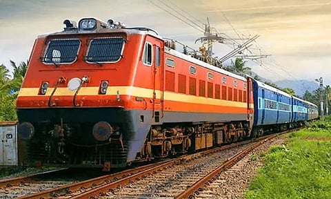 தீபாவளி பண்டிகை: தாம்பரம்-நெல்லை இடையே இன்று சிறப்பு ரெயில் இயக்கம்