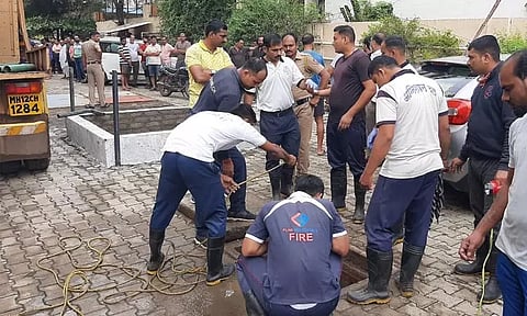 புனே: வீட்டுவசதி சங்க கழிவுநீர் தொட்டியை சுத்தம் செய்த 2 தொழிலாளர்கள் மூச்சுத் திணறி பலி!