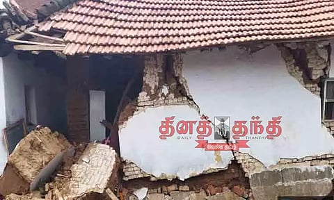 கனமழைக்கு வீடு இடிந்தது