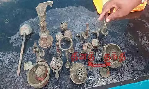 பழங்கால சாமி சிலைகள் கண்டெடுப்பு