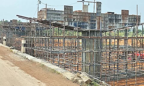 ஒதப்பையில் ரூ.13.89 கோடியில் புதிய பாலம் கட்டும் பணிகள் தீவிரம் - வருகிற ஜூன் மாதத்துக்குள் முடிக்க திட்டம்