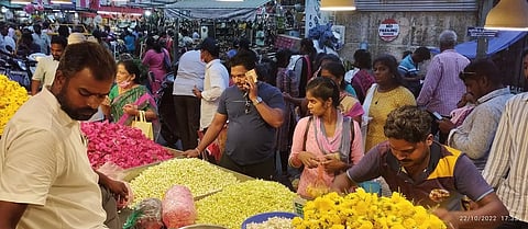 காய்கறி, பூக்கள் விலை 'கிடுகிடு' உயர்வு