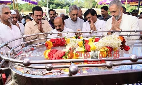 துணை சபாநாயகர் ஆனந்த் மாமணி மரணம்: கர்நாடகம் நல்ல மக்கள் பிரதிநிதியை இழந்துவிட்டது - முதல்-மந்திரி பசவராஜ் பொம்மை வேதனை