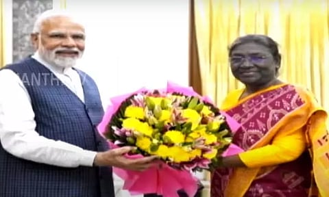 ஜனாதிபதியை சந்தித்து தீபாவளி வாழ்த்து கூறிய பிரதமர் மோடி