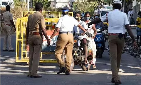 வாகன விதிமீறல் தொடர்பான புதிய அபராத தொகை இன்று முதல் வசூலிக்கப்படும் போக்குவரத்து போலீசார் அறிவிப்பு