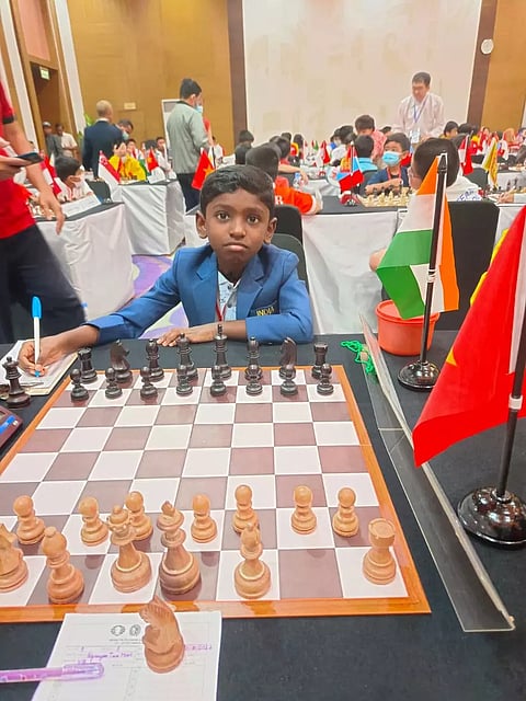 புதுச்சேரி சிறுவன் தங்கம் வென்று அசத்தல்