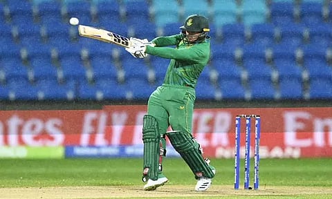 வங்காளதேசத்துக்கு எதிரான சூப்பர் 12 சுற்று: தென் ஆப்பிரிக்கா டாஸ் வென்று பேட்டிங் தேர்வு