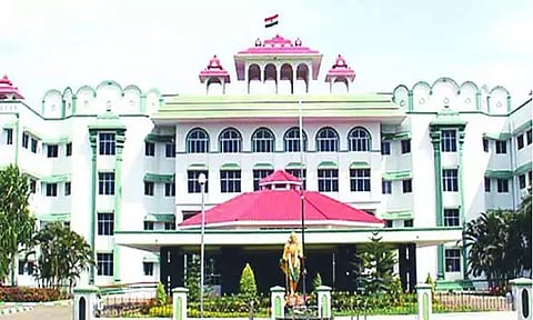 தமிழக கோவில்களில் உள்பிரகாரத்தில் யாகங்கள் நடத்த அனுமதிக்கக்கூடாது - மதுரை ஐகோர்ட்டு கிளை உத்தரவு