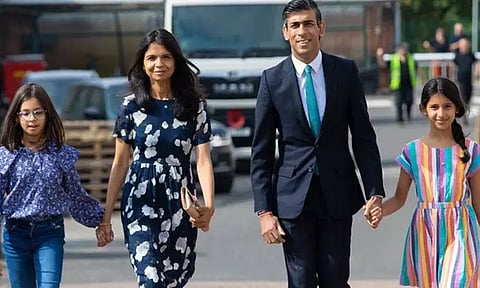 பிரதமரான பின் சிறிய பிளாட்டில் குடியேறும் பல ஆடம்பர பங்களாக்களுக்கு அதிபதியான ரிஷி சுனக்